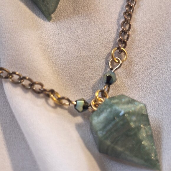 Artisan Handmade Resin Glittery Green Gem Shape Necklace Earring Jewelry Set - Picture 6 of 6